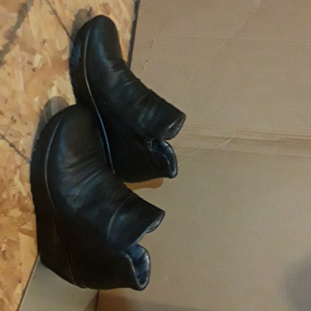 Wedge booties